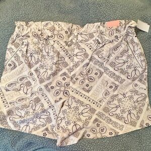 Livi High rise stretch woven shorts